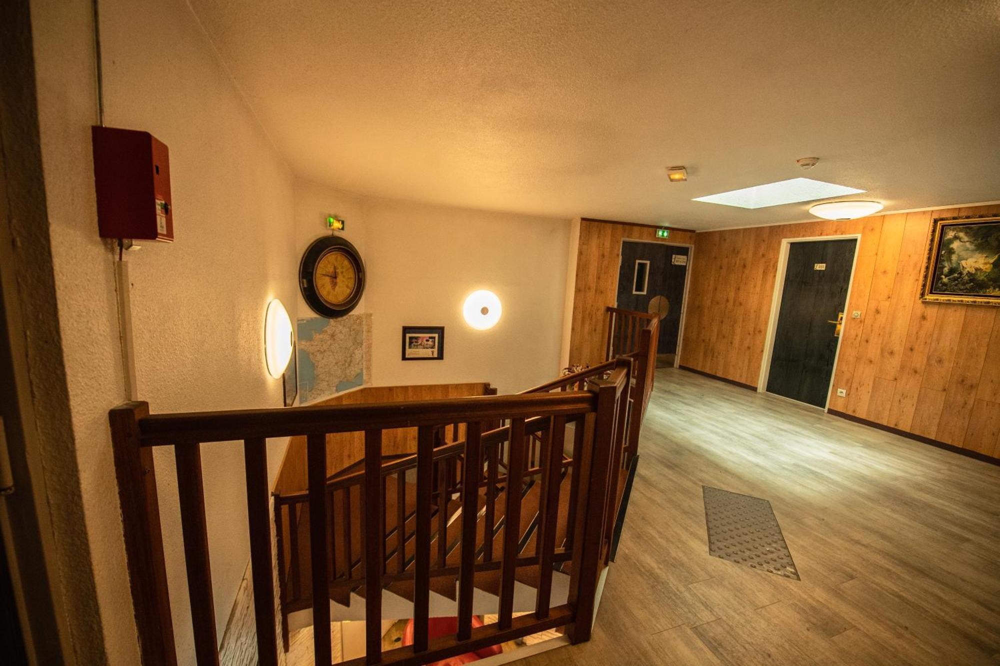 Logis Hotel - Le Relais Du Parisis Villeparisis Luaran gambar