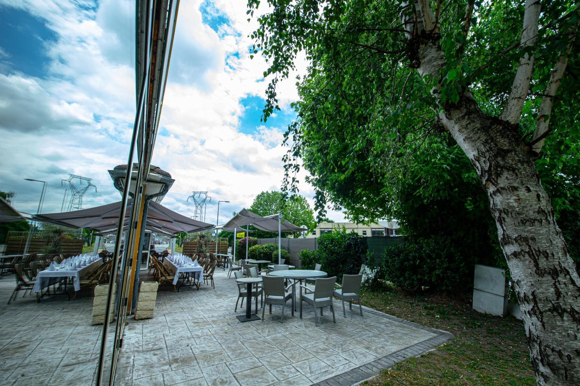 Logis Hotel - Le Relais Du Parisis Villeparisis Luaran gambar