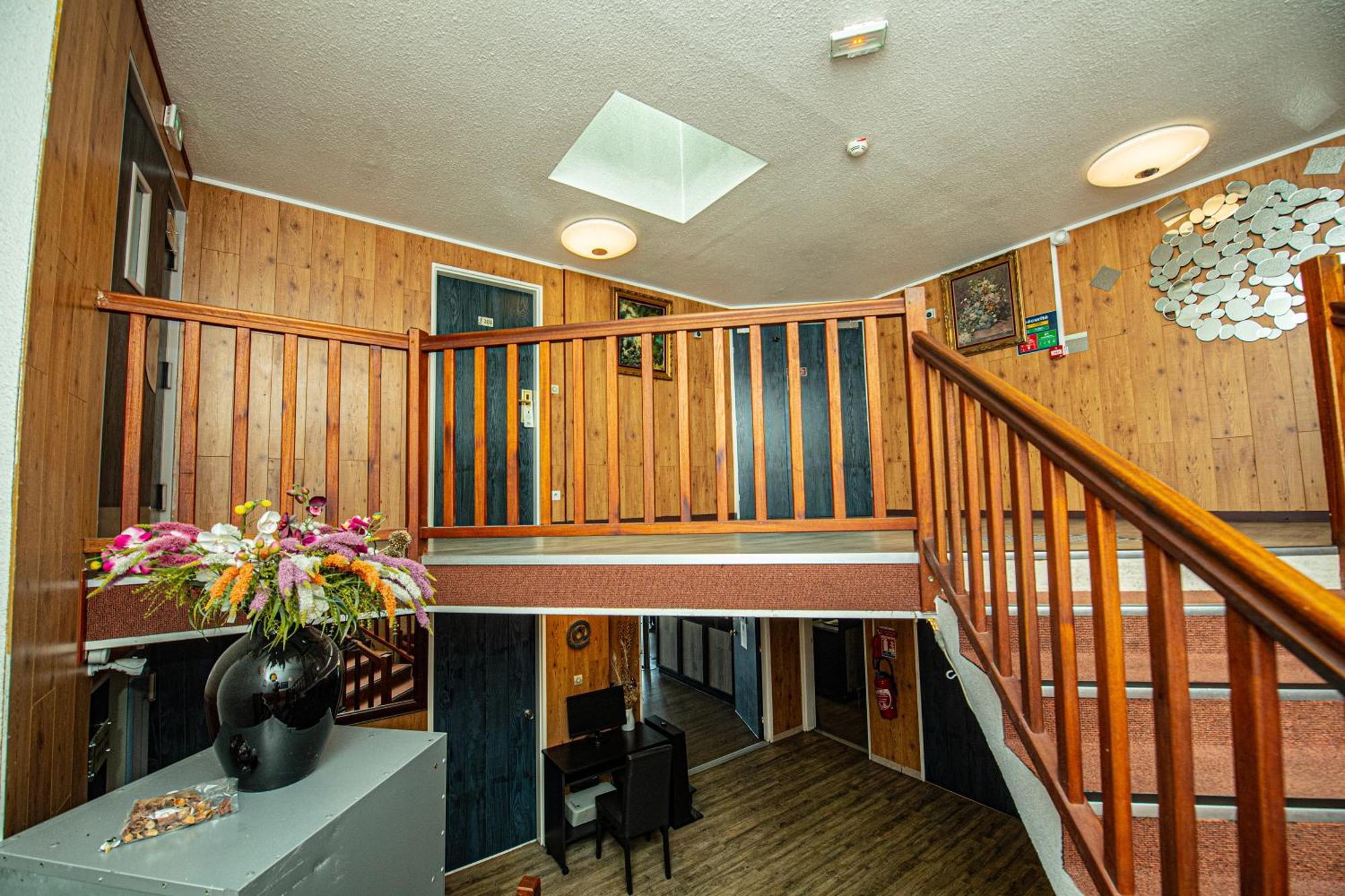 Logis Hotel - Le Relais Du Parisis Villeparisis Luaran gambar