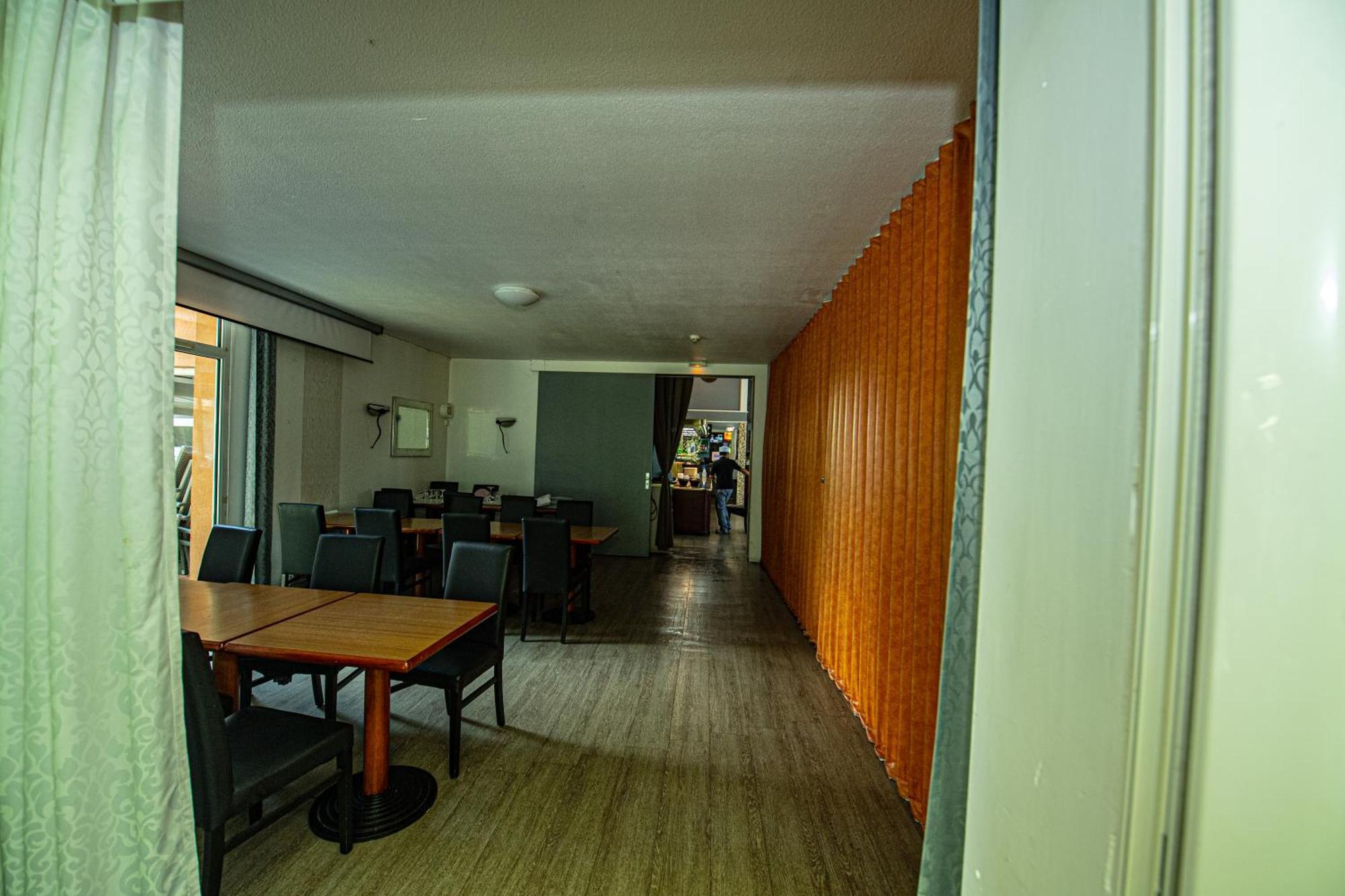 Logis Hotel - Le Relais Du Parisis Villeparisis Luaran gambar