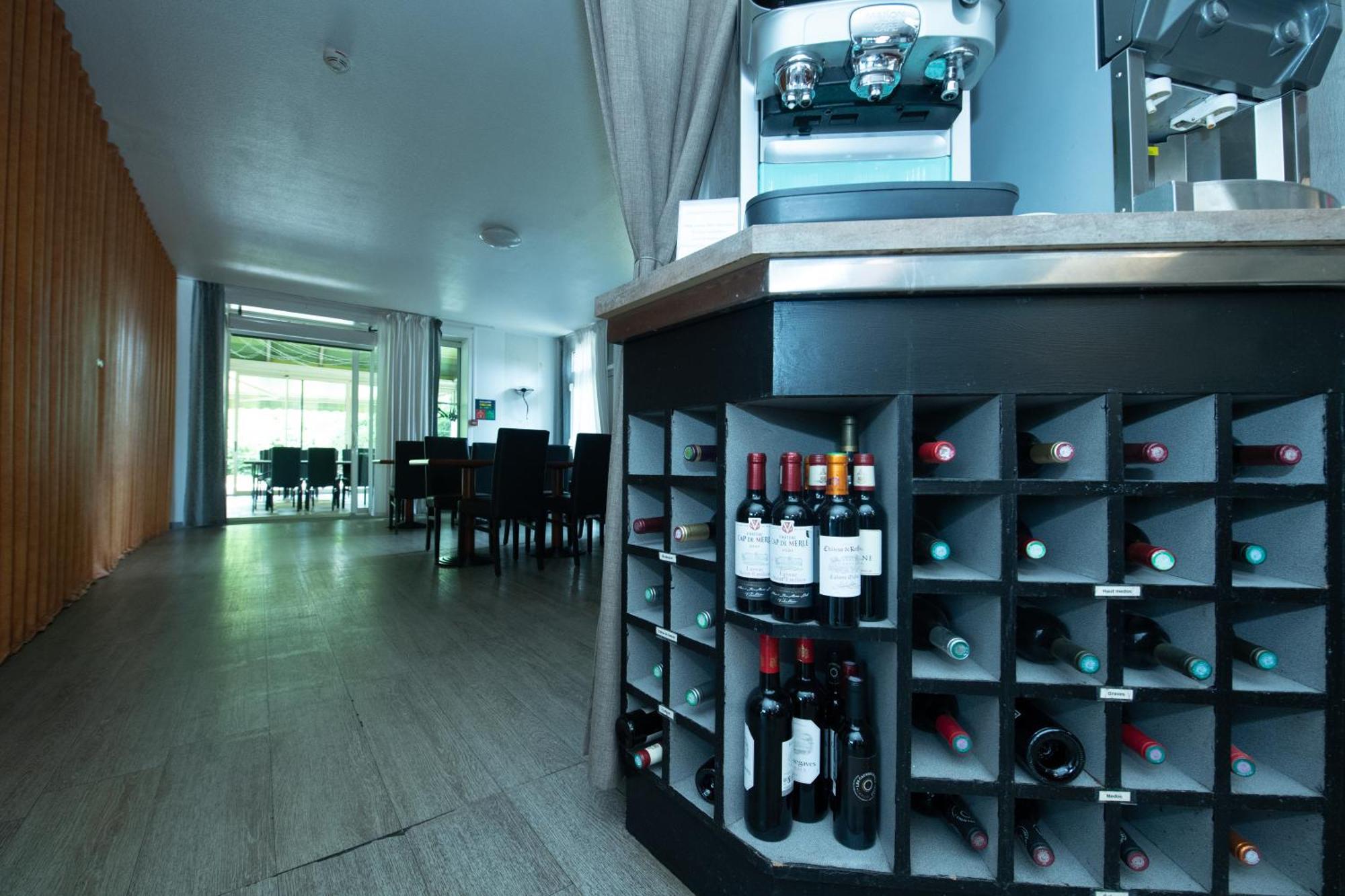 Logis Hotel - Le Relais Du Parisis Villeparisis Luaran gambar